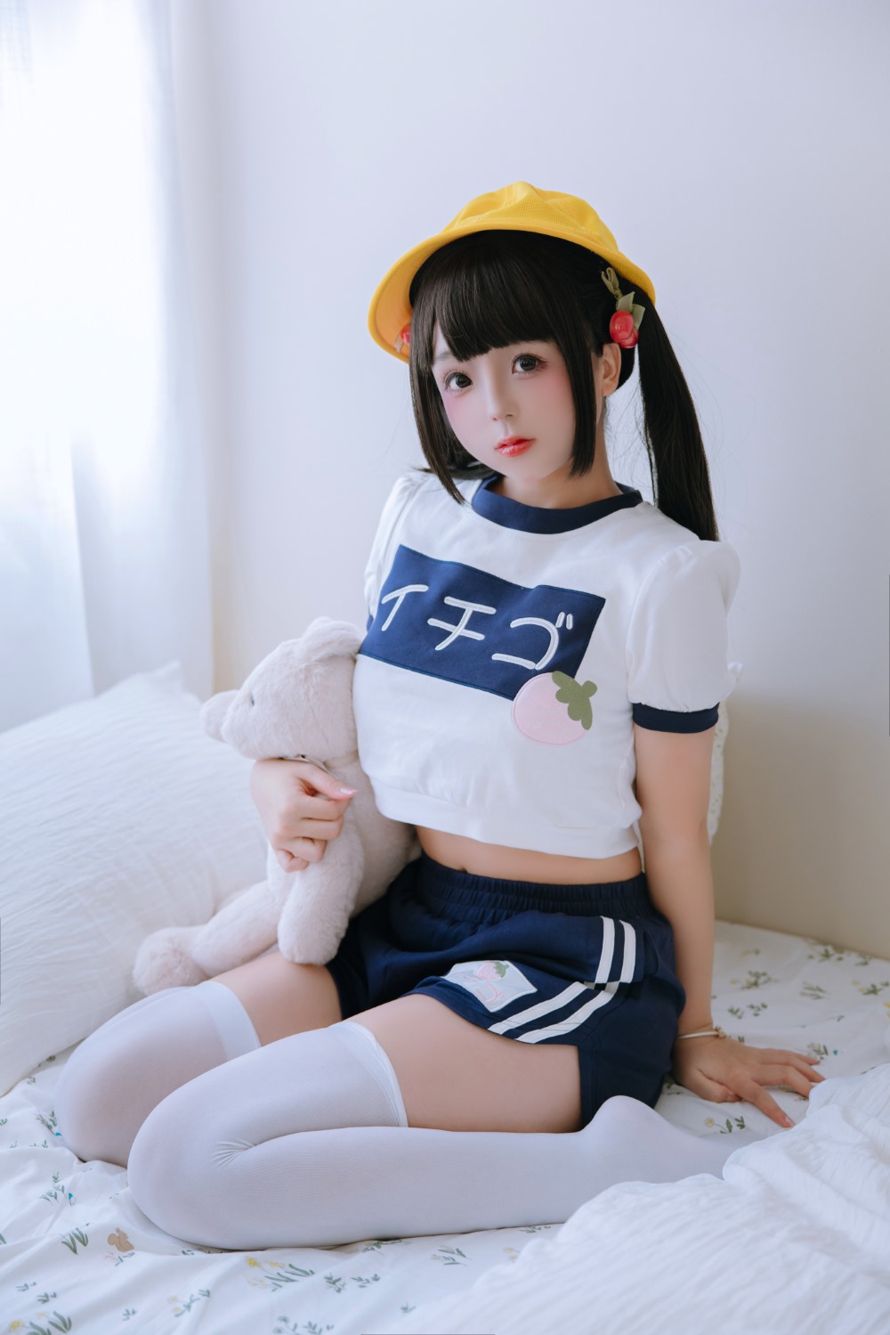 日奈娇 罗利