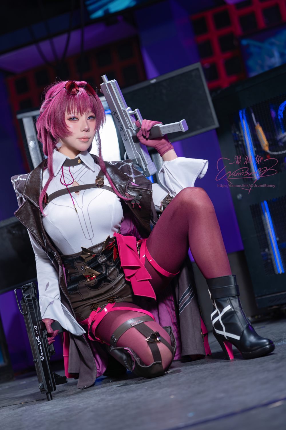 作品,都市,COS,制服,短裤,白色,coser,2026,团子,视觉,二次元,星穹铁道,崩坏,咬一口兔娘,黏黏团子兔,卡芙卡