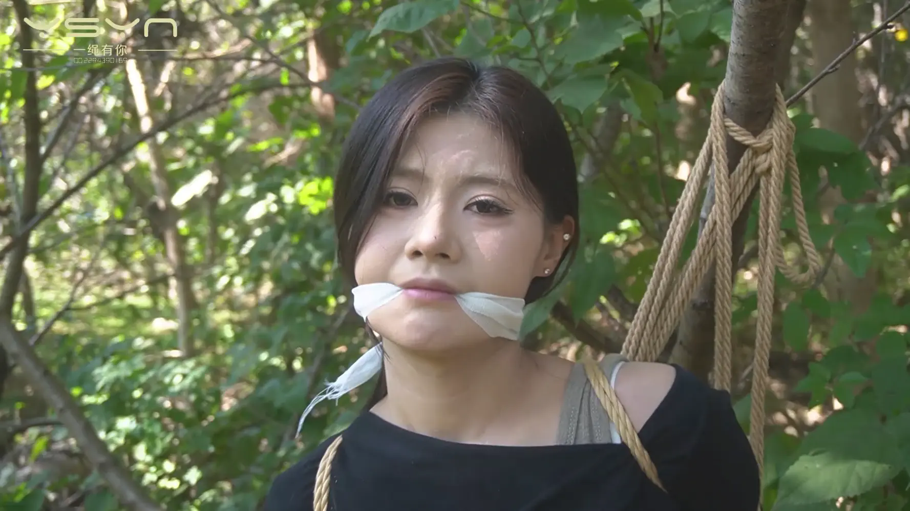 堵嘴,单脚吊缚,股绳,五花,勒嘴,美女,单腿吊,劫持