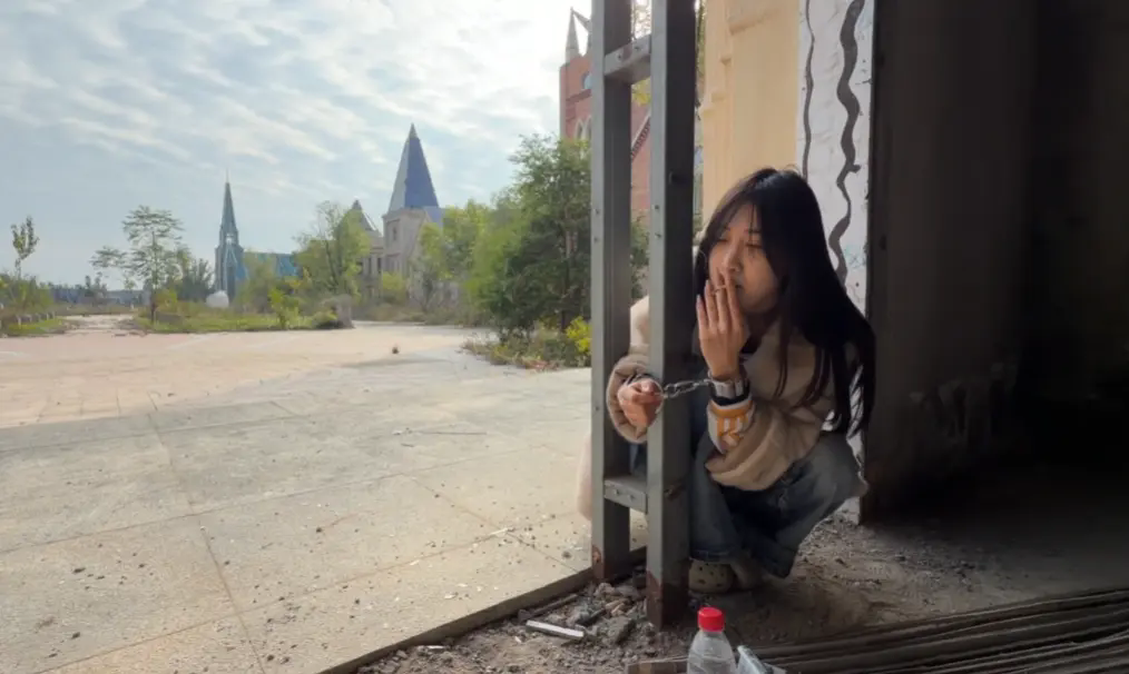 镣铐,拘束,单手套,户外,美女,折磨,郊狼,铁链,男友,枷锁,小女奴