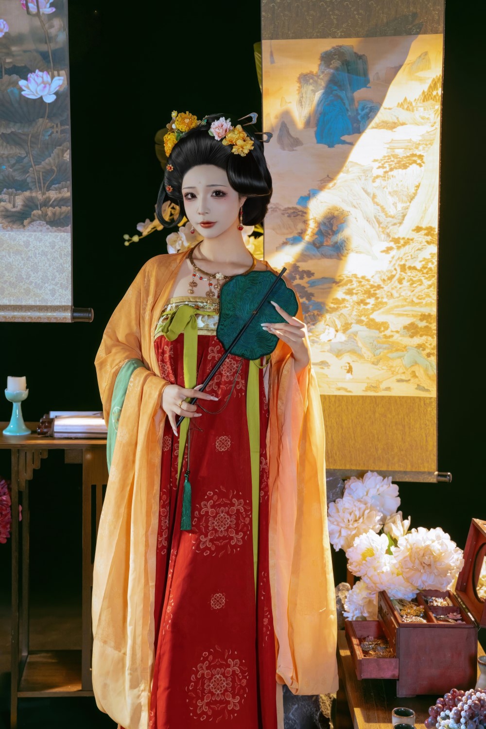 模特,粉色,白色,蓝色,yuuhui玉汇,红色齐胸襦裙,白色团花,杏色大袖衫,唐宫夜宴