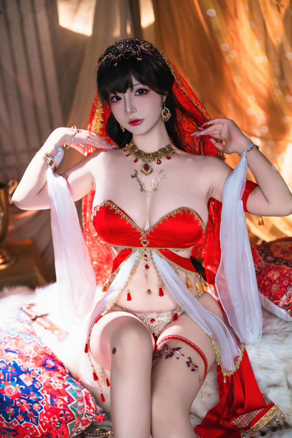 少女,yuuhui玉汇,神秘异域少女,楼兰幻梦,华美服饰,流苏的精致头饰,古风短刃