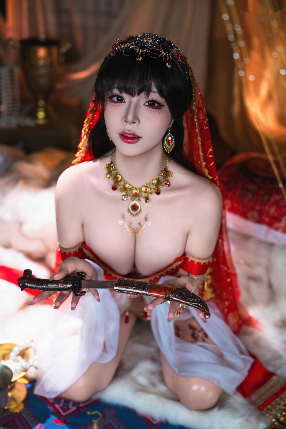 少女,yuuhui玉汇,神秘异域少女,楼兰幻梦,华美服饰,流苏的精致头饰,古风短刃