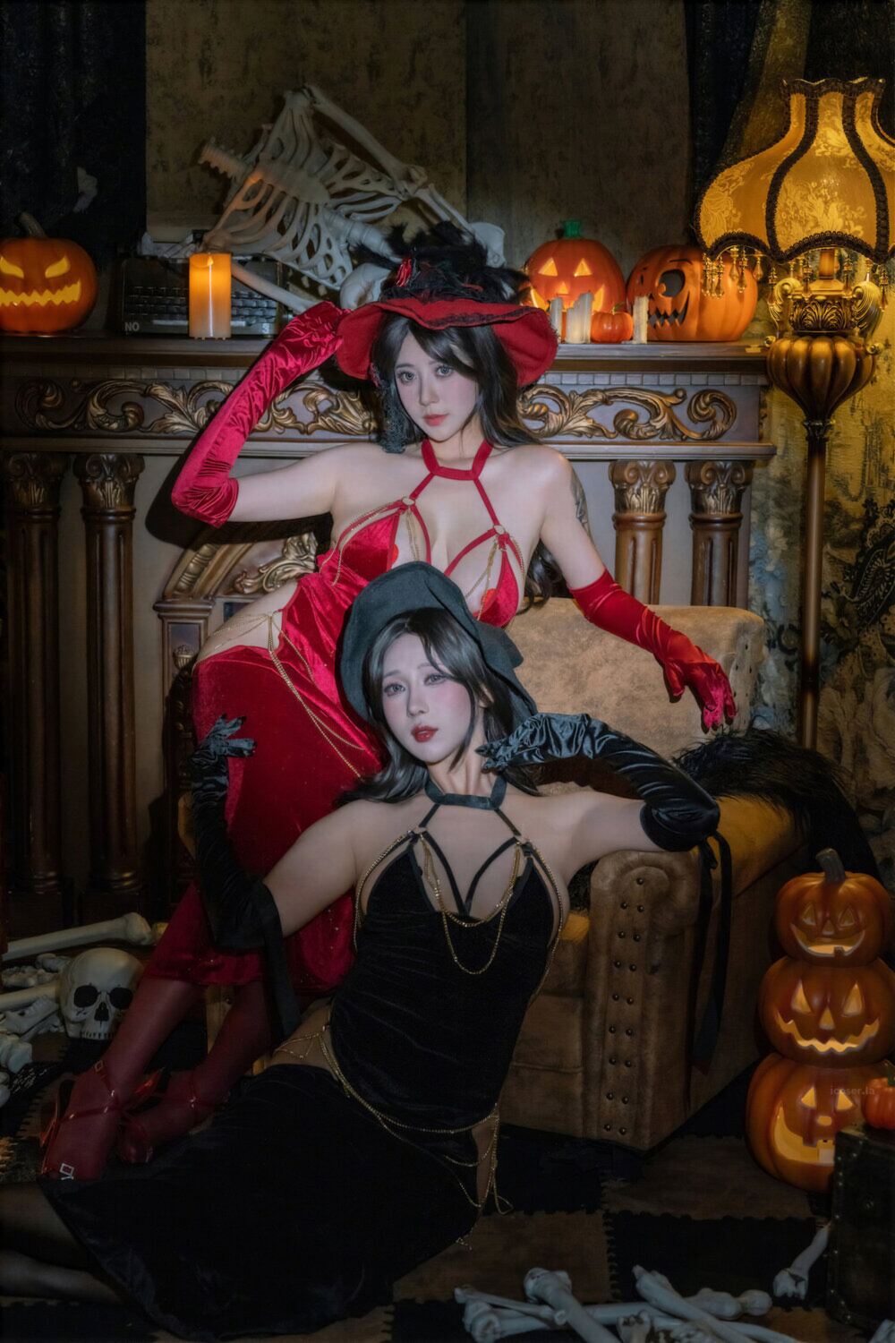 云溪溪&奈汐酱nice 双魇 COS,长手套,黑色,黑裙,coser,云溪溪,视觉,恶魔,万圣,万圣节,奈汐酱nice,妖姬,黑色长手套