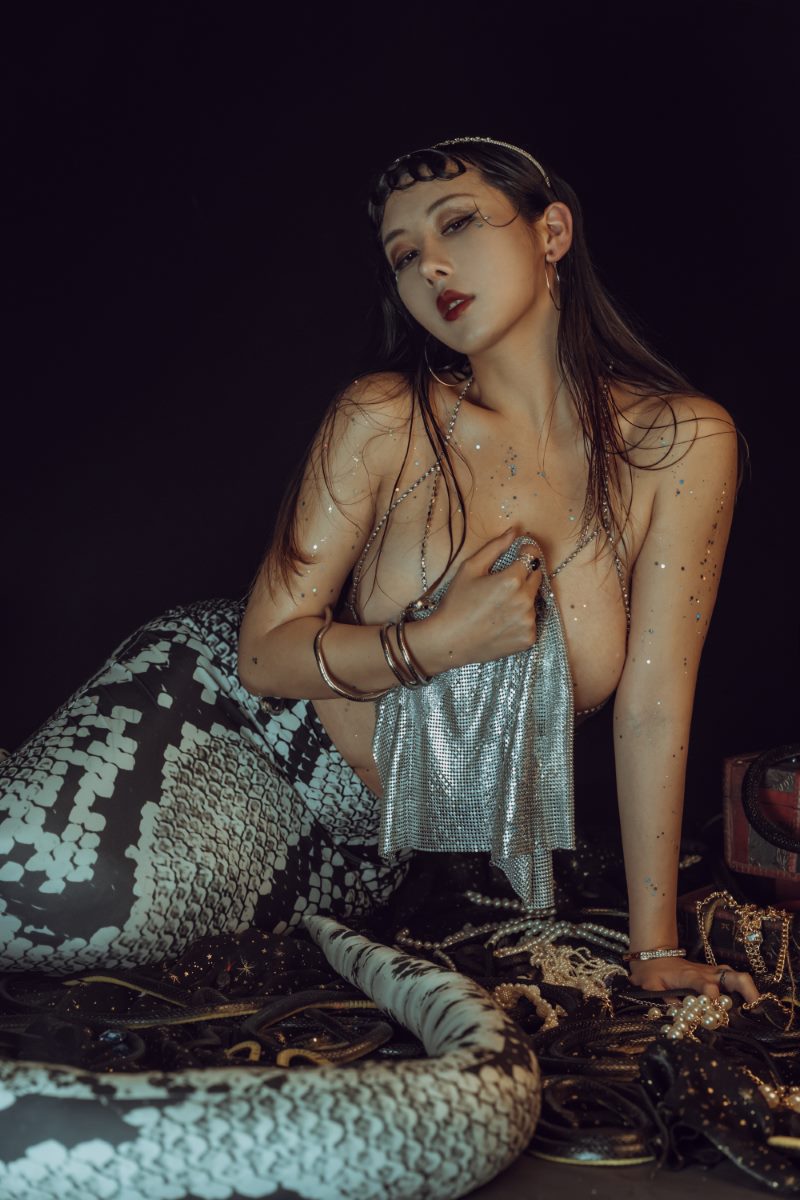 云溪溪,蛇姬