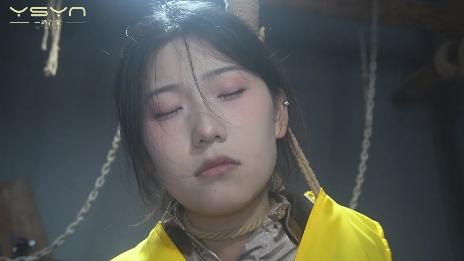 挣扎,女犯,牢房,押解