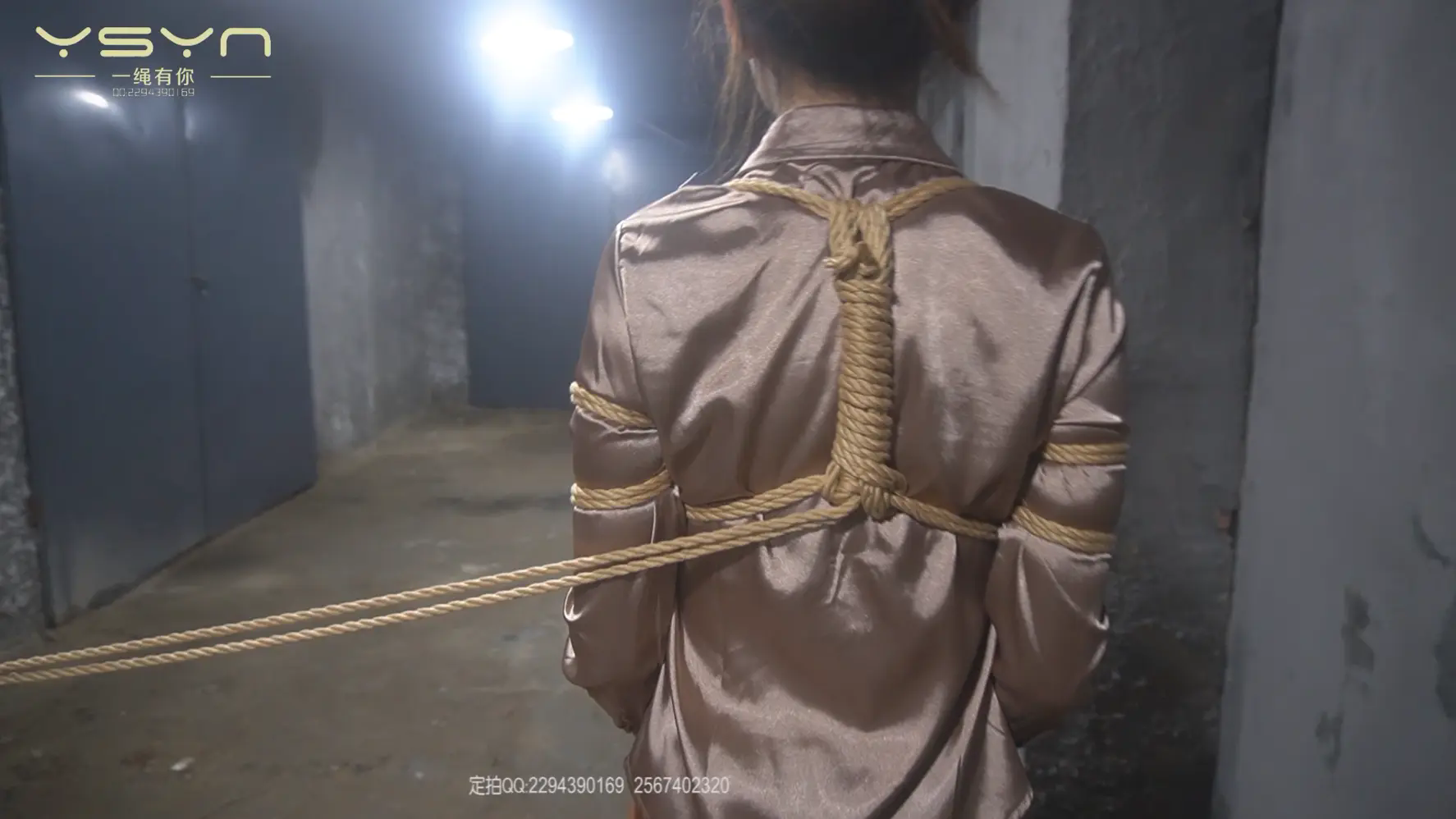 挣扎,女犯,牢房,押解