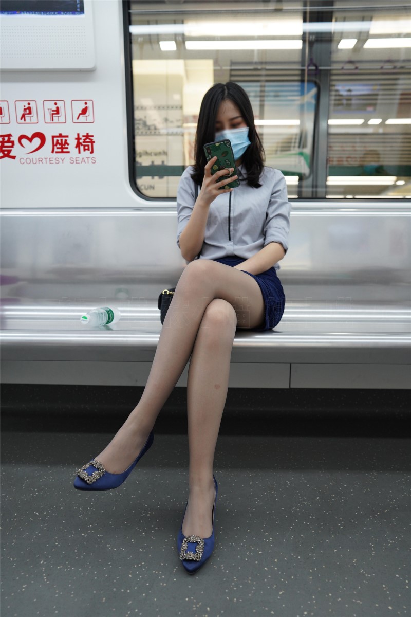 w,地铁,it,Kitty,KittyWawa袜小喵,袜小喵,地铁偶遇