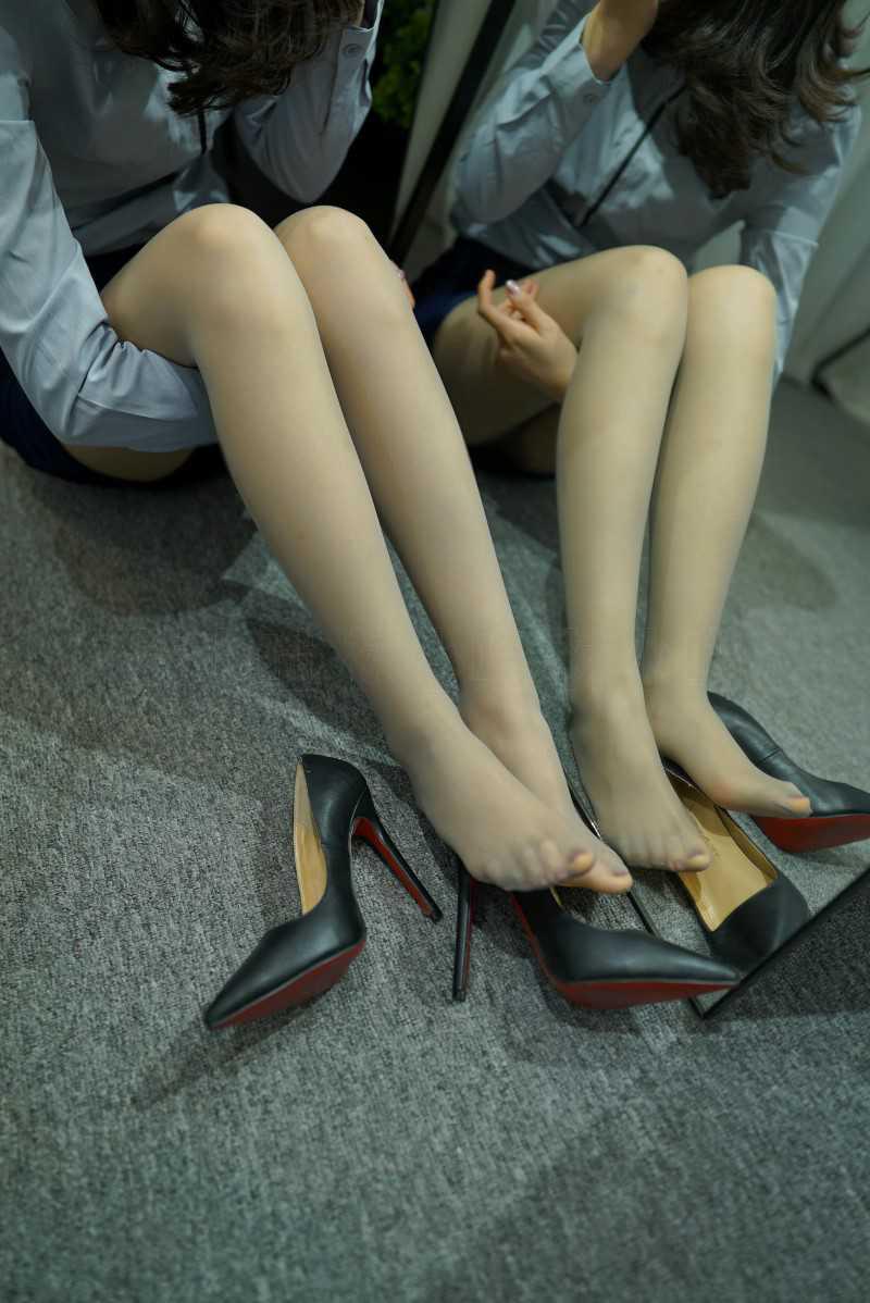 w,it,Kitty,KittyWawa袜小喵,袜小喵,镜中我