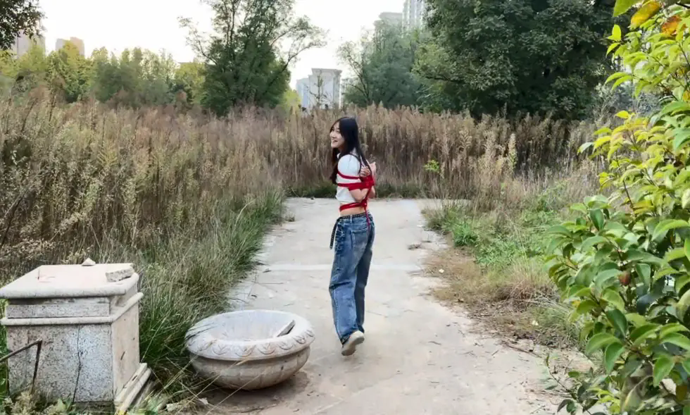 驷马,户外,美女,后手
