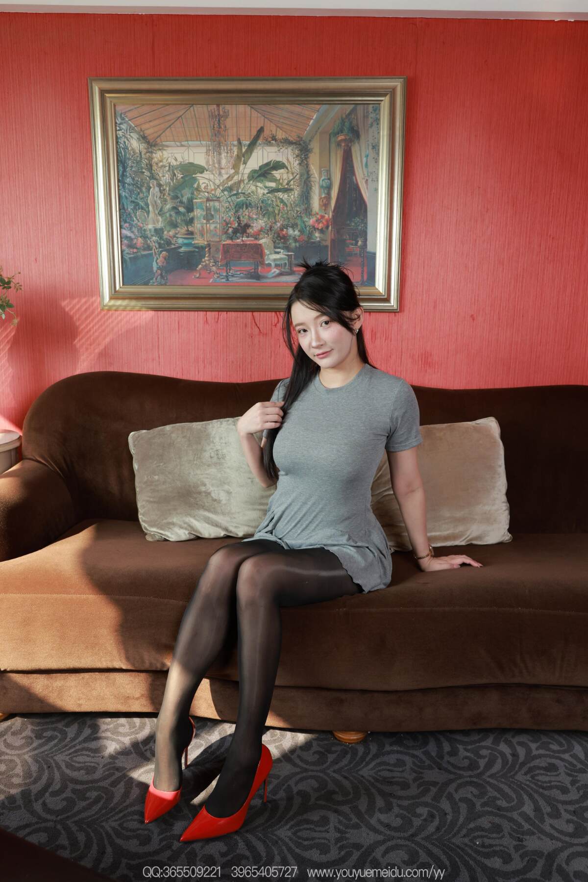丝袜,高跟鞋,双腿,短袖,高跟,上衣,悬挂,露出,性感,黑色,油亮,油亮丝袜,气质,温柔,沙发,黑色丝袜,微微,视觉,私密,复古,尖头高跟鞋,肉惑,优雅,竖条纹,侧身回眸,修长的双腿,秋秋,IESS异思趣向,黑色油亮丝