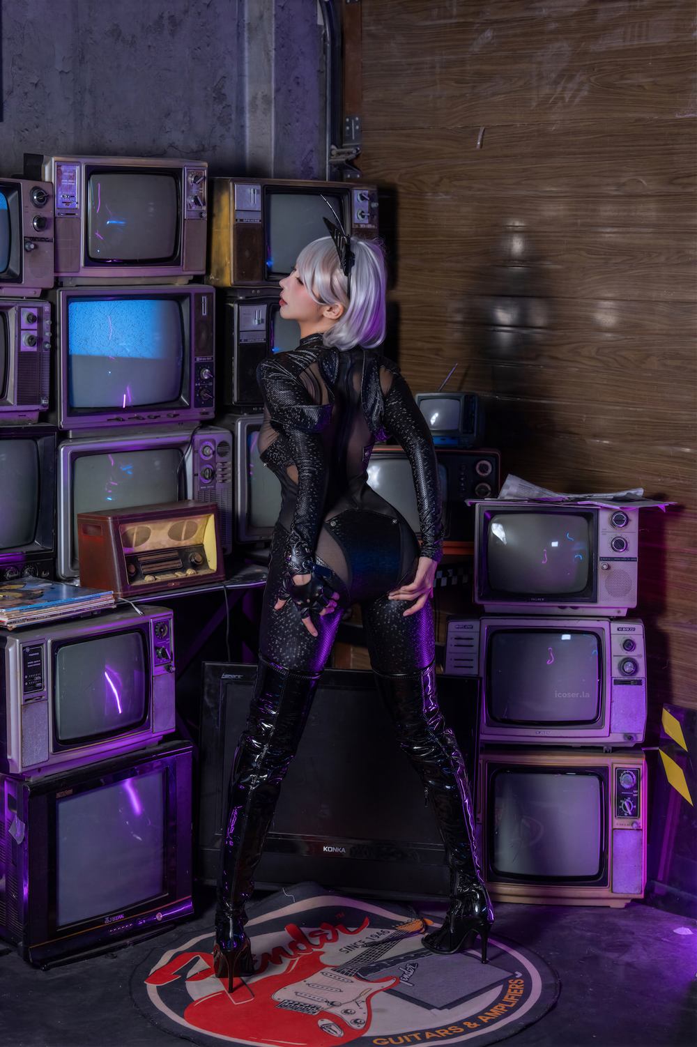 云溪溪 猫影 都市,短发,COS,黑色,废墟,漆皮,coser,云溪溪,猫耳,视觉,赛博朋克,复古,高筒漆皮长靴,紧身战衣