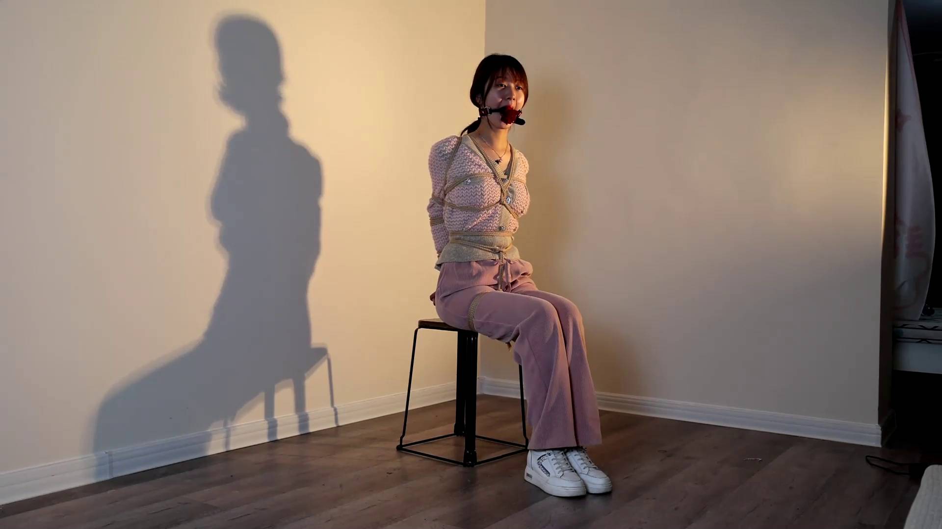 甜甜的果儿试镜第一季，口球、股绳、超紧直臂