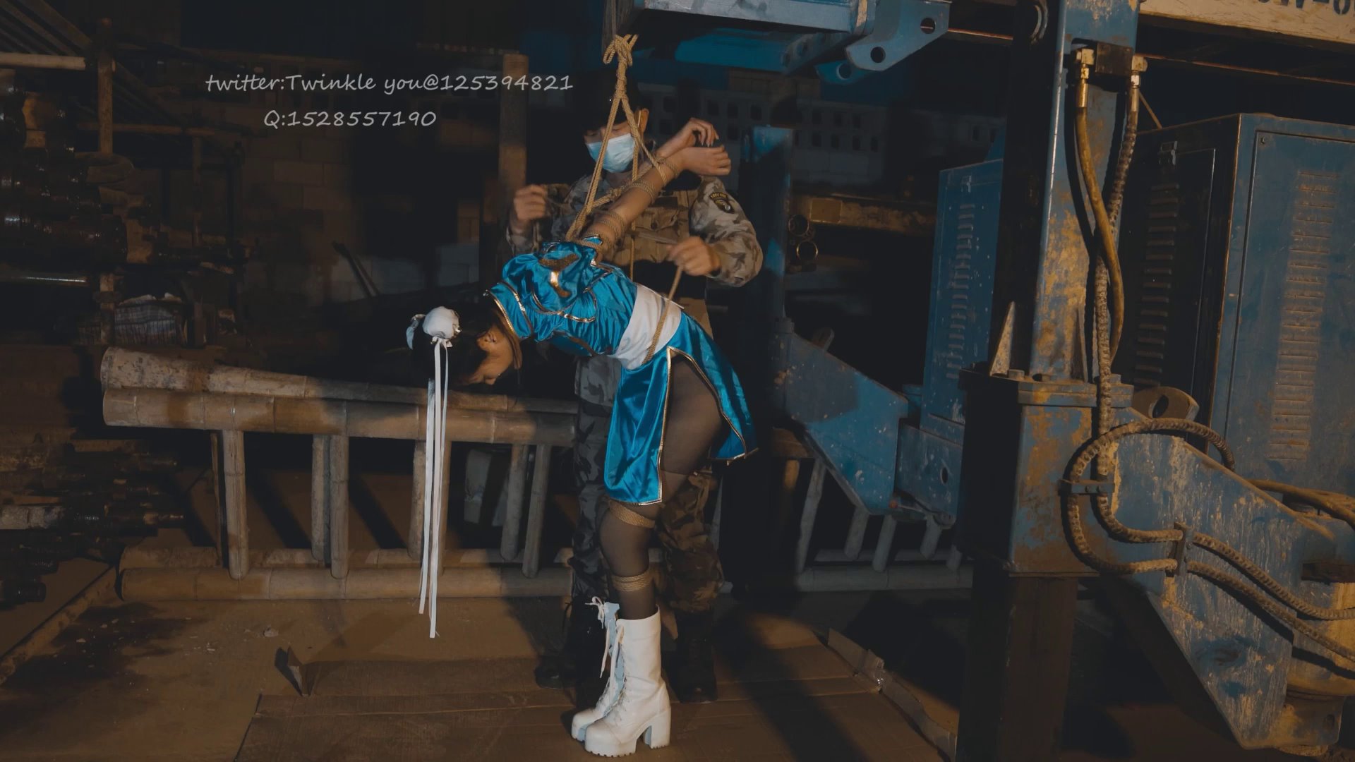 仓库捆绑春丽 人棍春丽 COSPLAY 忙完打磨下场景+灯光