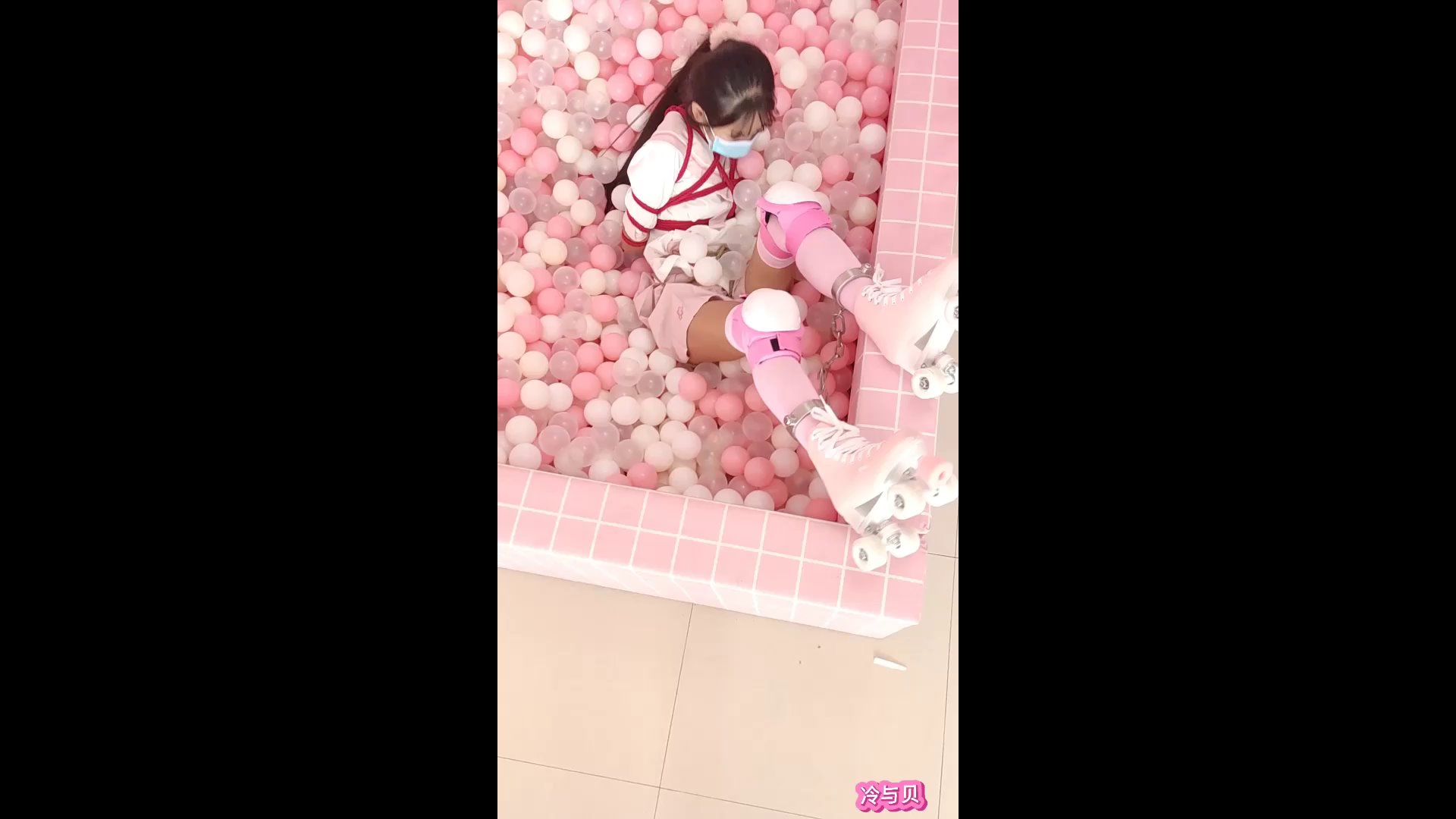 轮滑美少女的捆绑拘束地狱