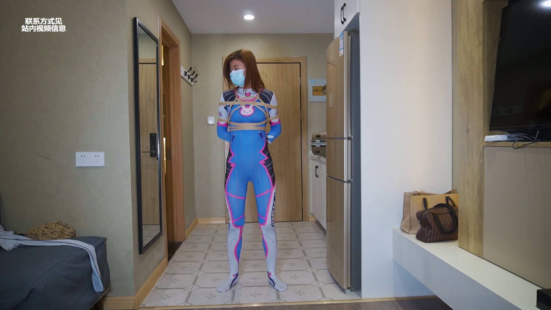 轻.唯美（第八篇）一个中二的神经病 换了衣服后 深蹲锻炼 各种蹦跶