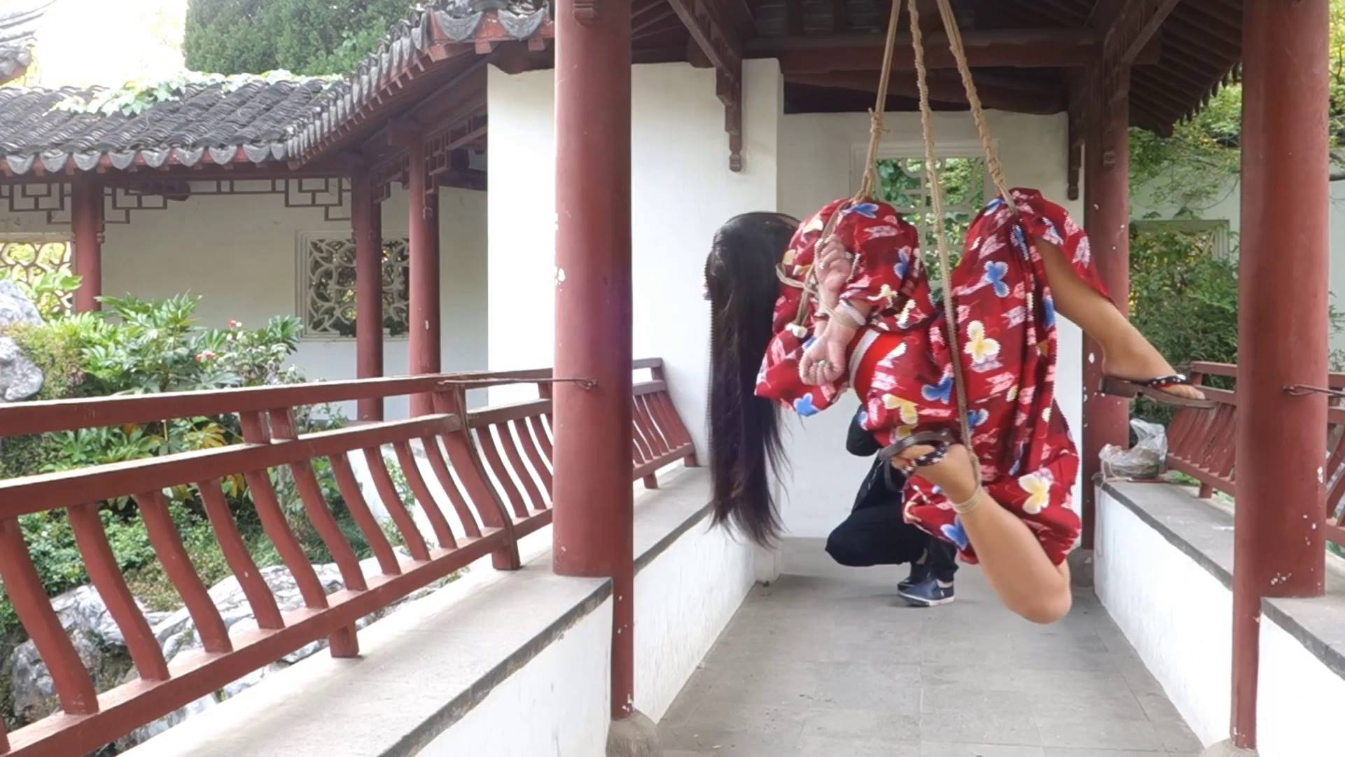 嫣儿红妆 红色和服吊绑