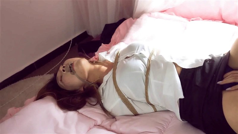 定拍师生 夏沫、阿狸激情演绎！女学生迷晕紧缚女教师