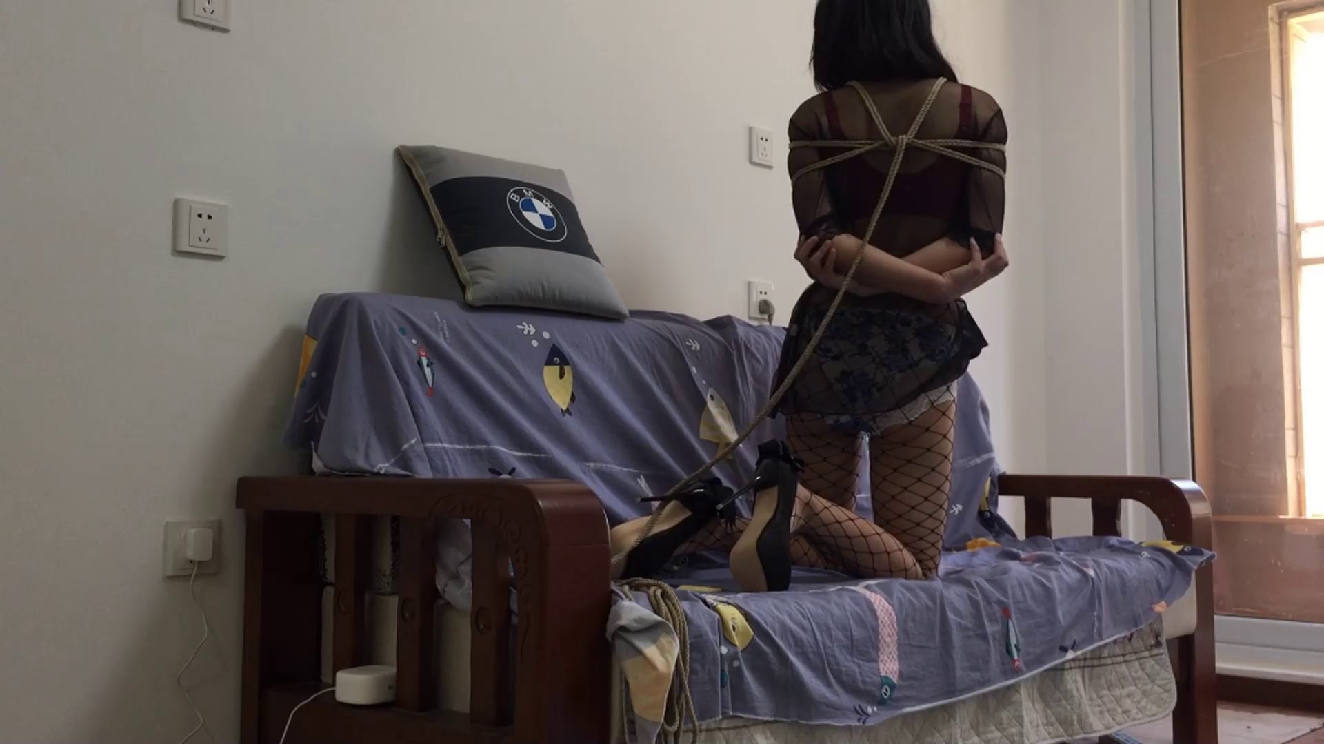女M谢娜~不让KJ就先玩下面