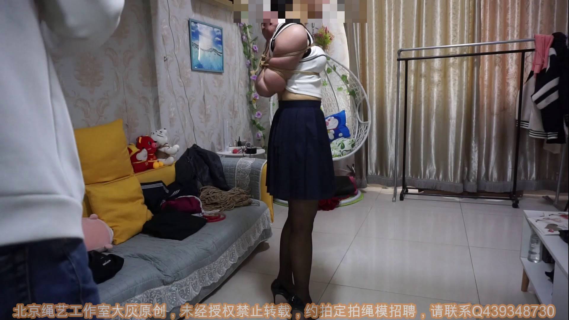 超紧并肘观音黑丝JK单腿吊（上）