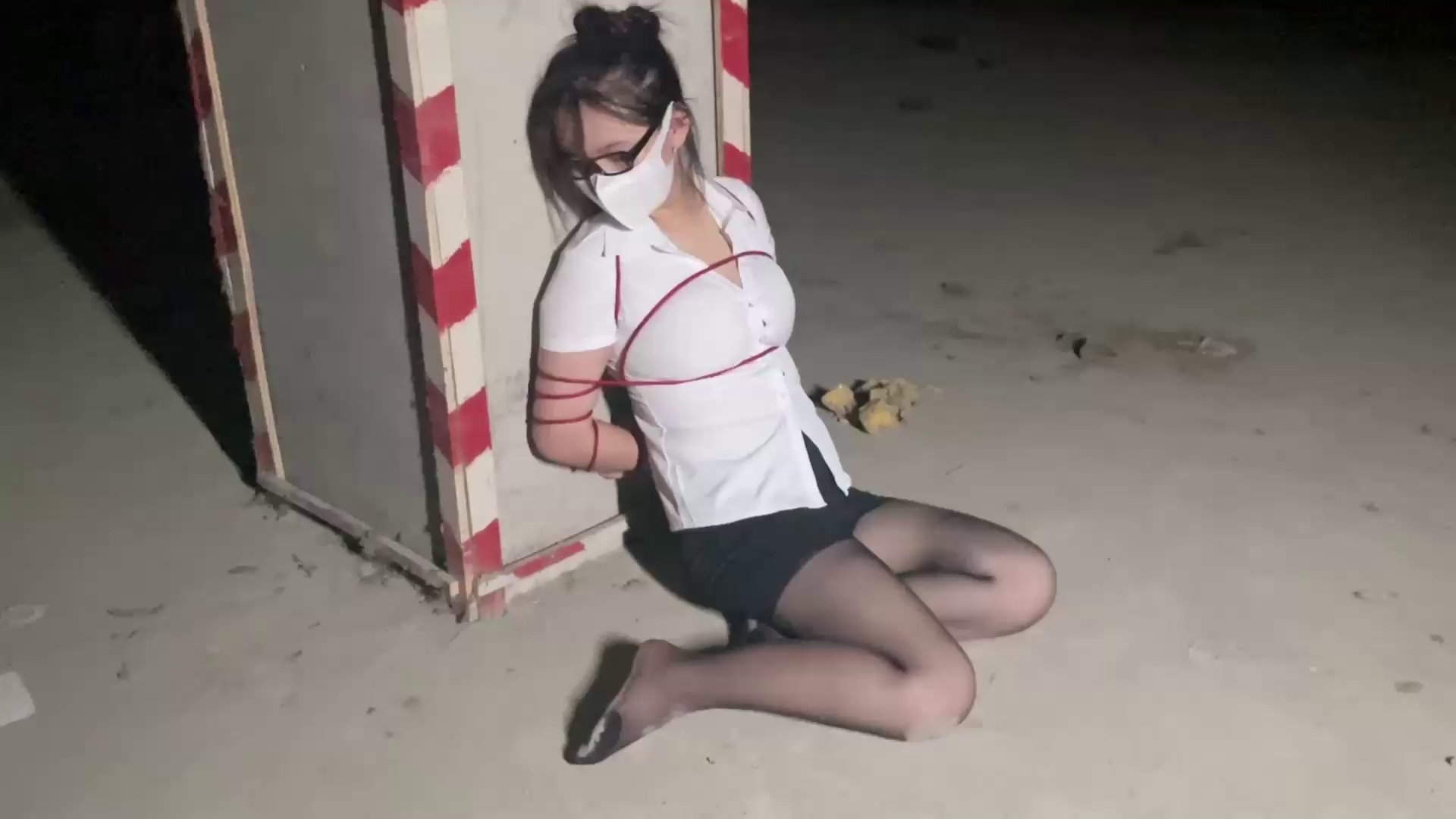 白领工地遇险