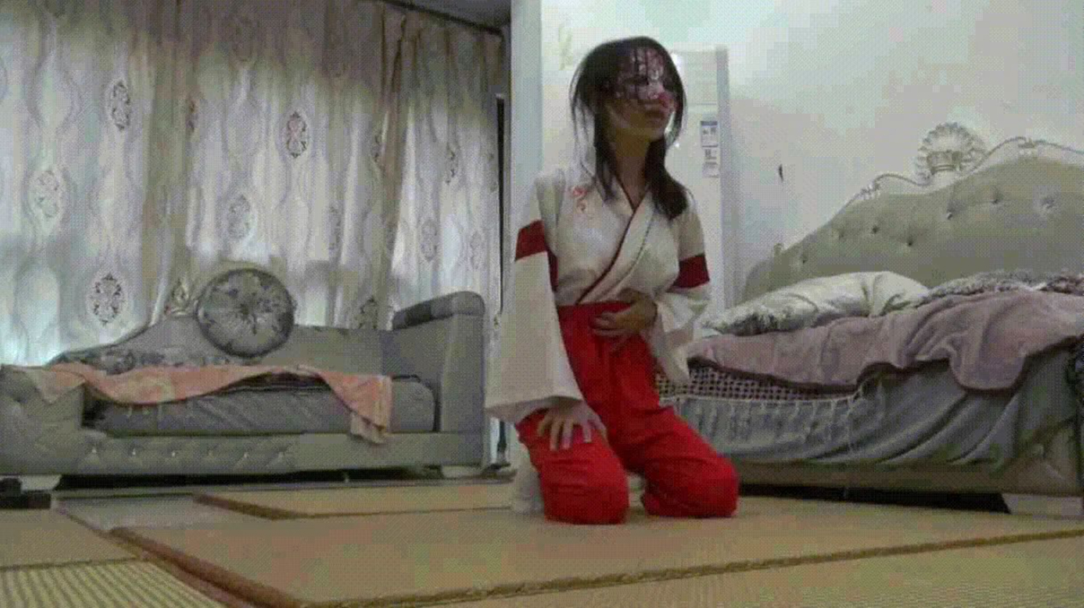 【琳媚】定拍 女巫高筒白袜 倒下拼命挣扎呻吟 直到昏厥