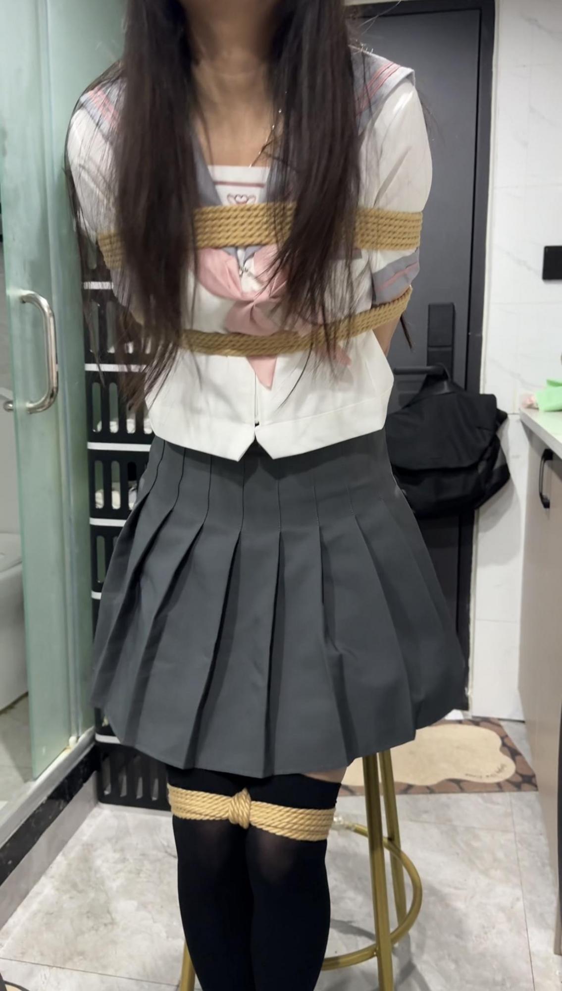 困困的JK捆绑 放置初体验