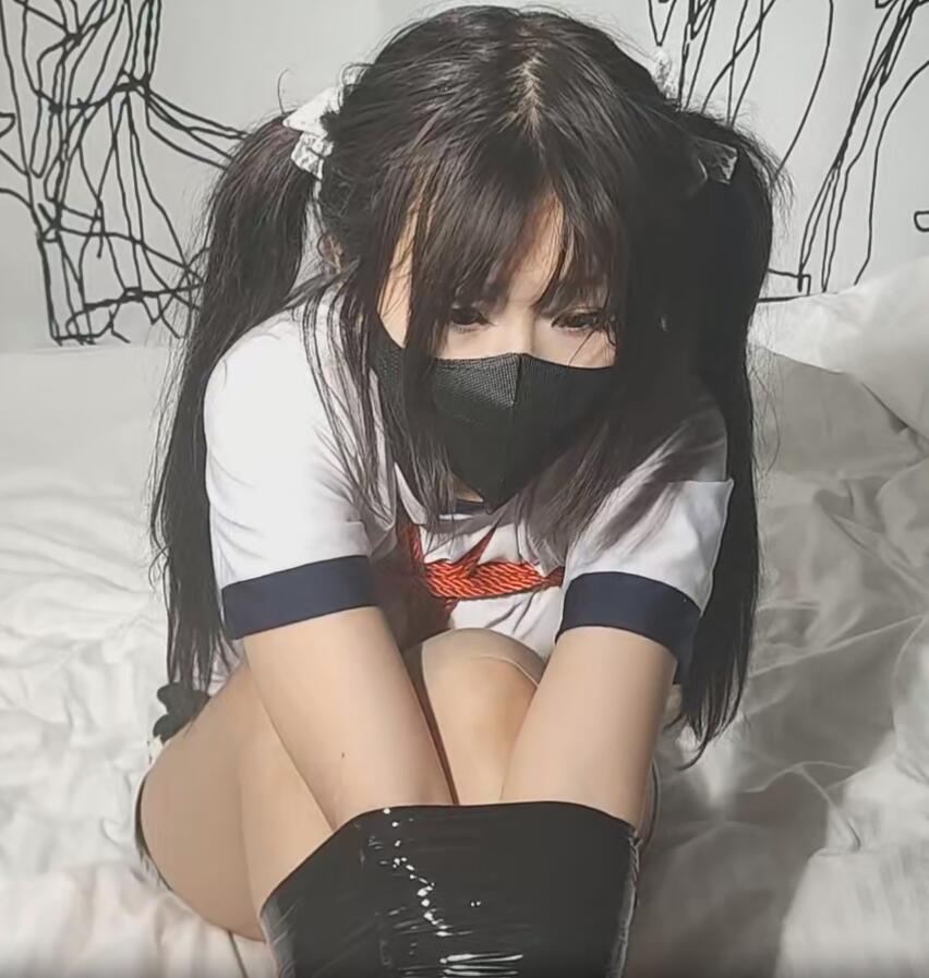 双马尾驷马胶带凌辱妇科椅束缚