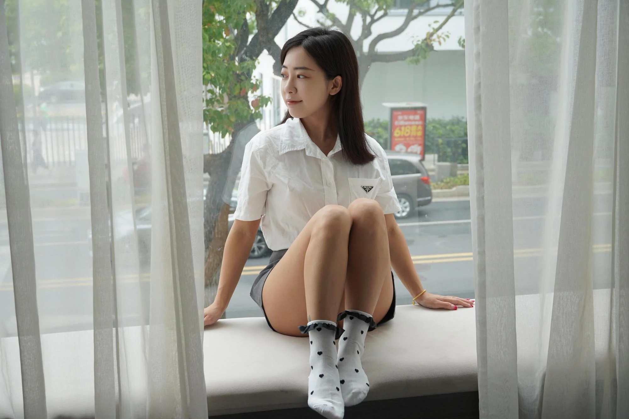 学妹爱心印花绸缎花边白袜+裸足TK