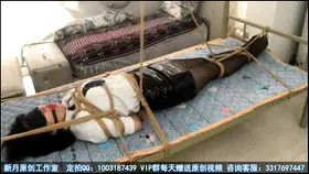 【玉箫】自动紧缚绳 午睡也躺枪 黑丝职业装睡觉被绳子自动捆绑在床上 口塞也自动扣上挣脱不能