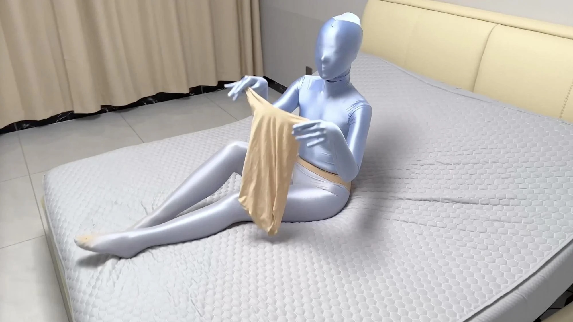 禁欲一个月的闷骚御姐——(天蓝色zentai+无缝肉丝+天鹅绒高叉泳衣)