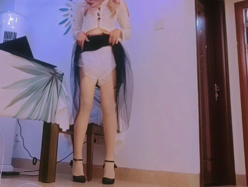 美梦成真5：换上姐姐的衣服，给小偷一点小小的震撼
