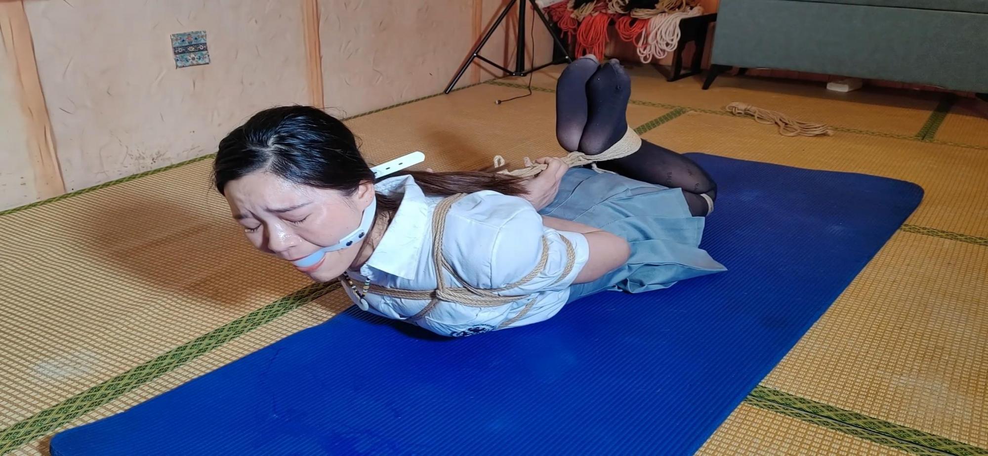 洛儿日式极限驷马首次体验两款5CM大号口球(及访谈驷马和两款大号口球感受述说）