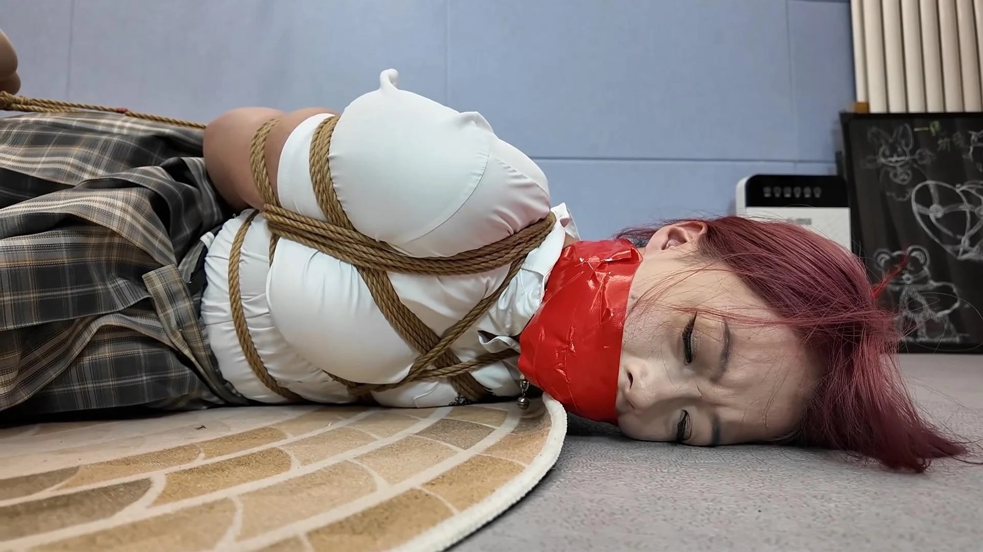 《依依脱缚挑战（二）驷马缚》原味堵嘴，依依一脸懵逼