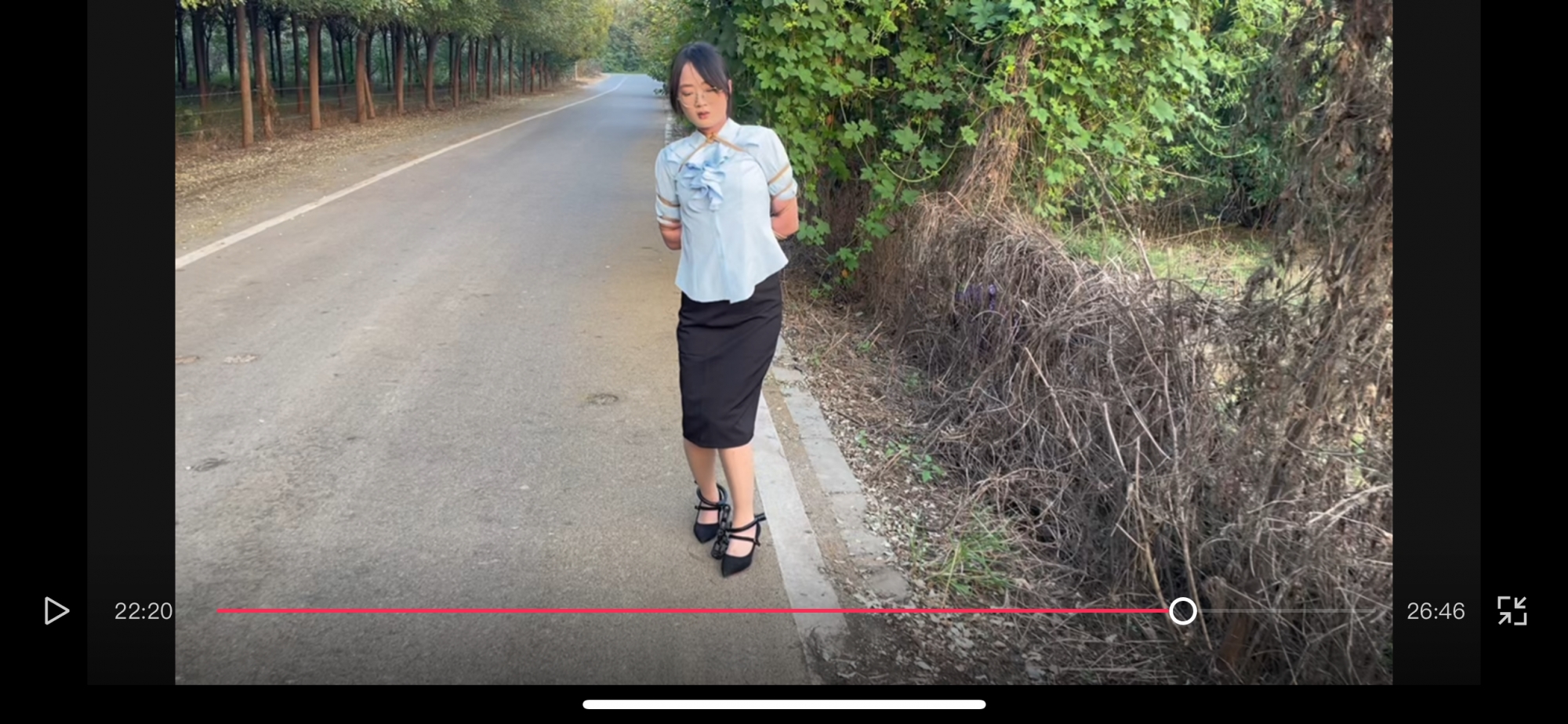 萌妹职业装高跟鞋五花镣铐外出