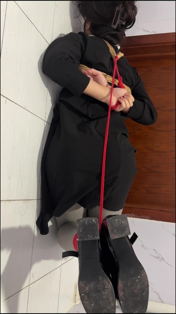 绝对解不开的两种双重绳圈收紧套自缚~比较适合新手，务必准备剪刀！