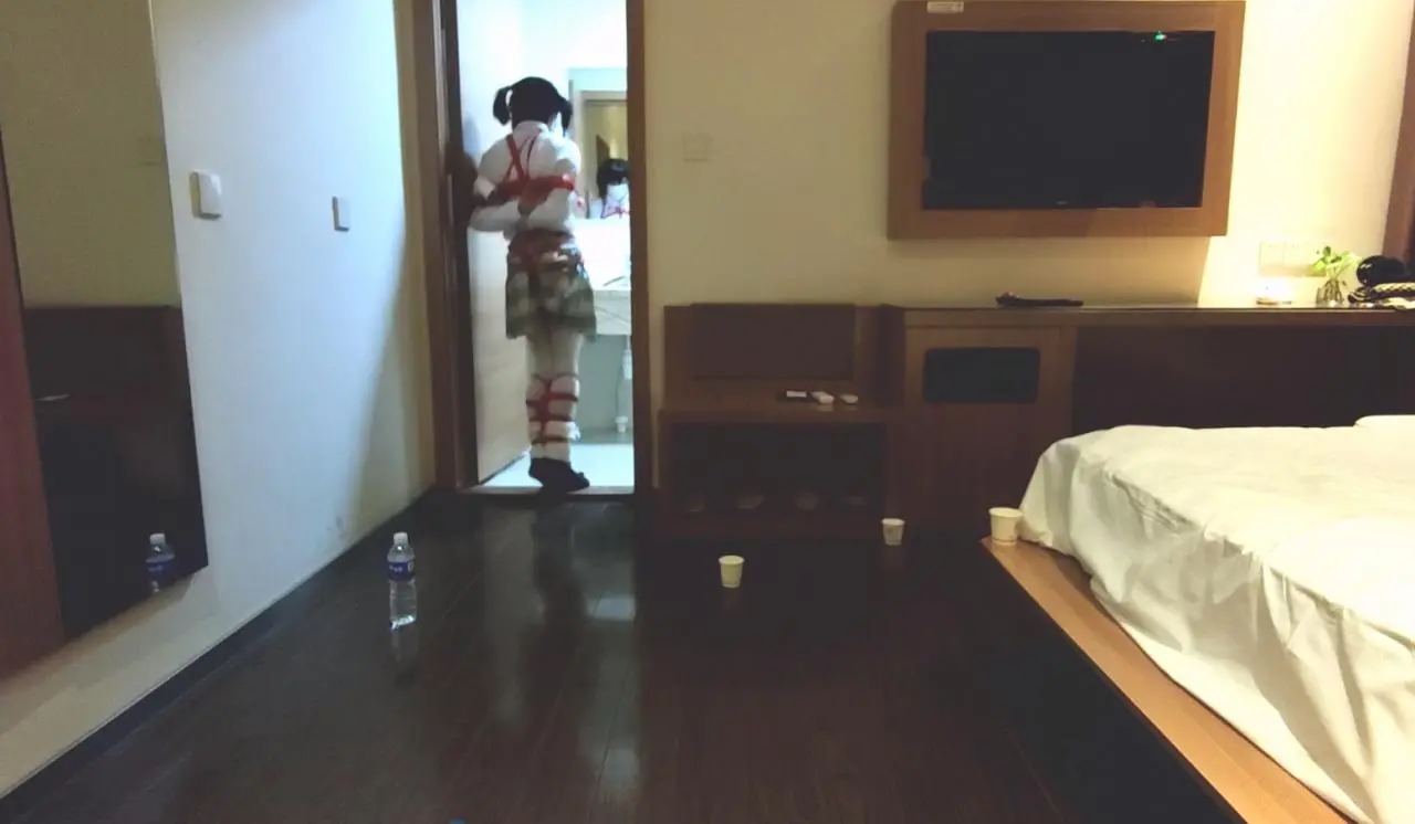 捆绑 x 捡杯子