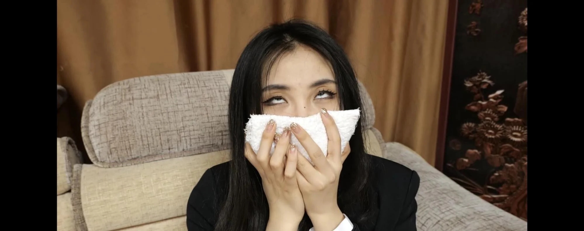 美女七七的迷晕劫