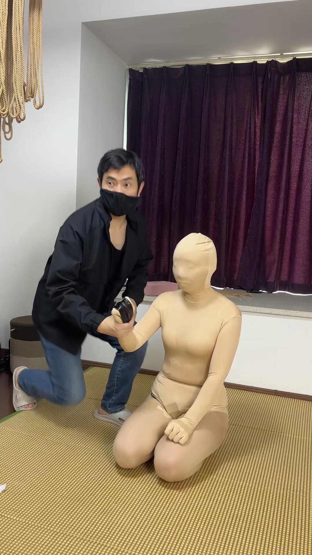 【麦子】接近一个小时高度调教，电击器统统一块