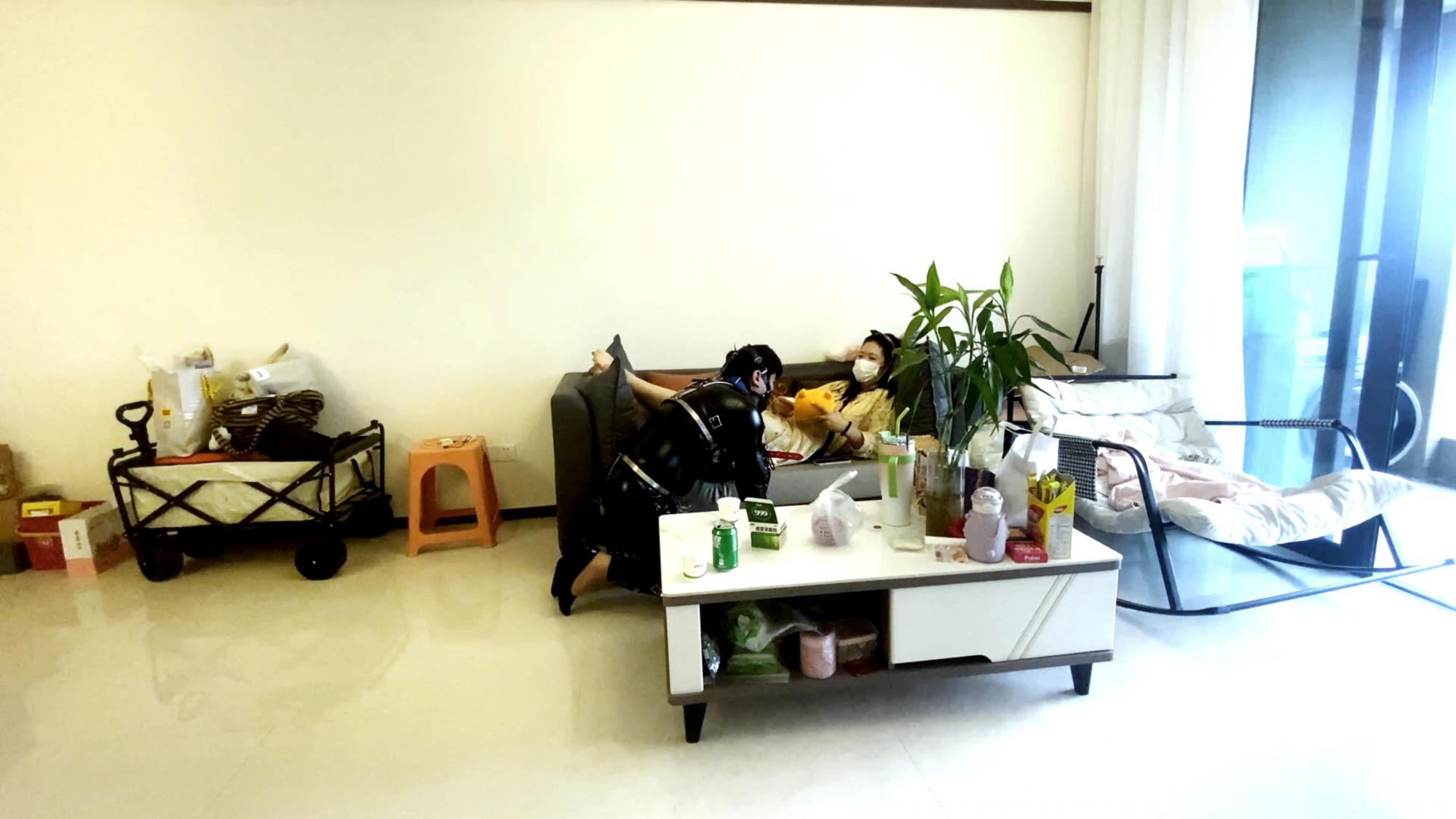 男M主动上门求调教，把男M做成狗狗