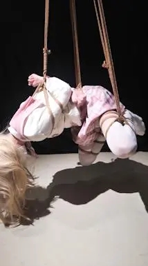 小枫的jk拘束，麻绳跪缚吊缚