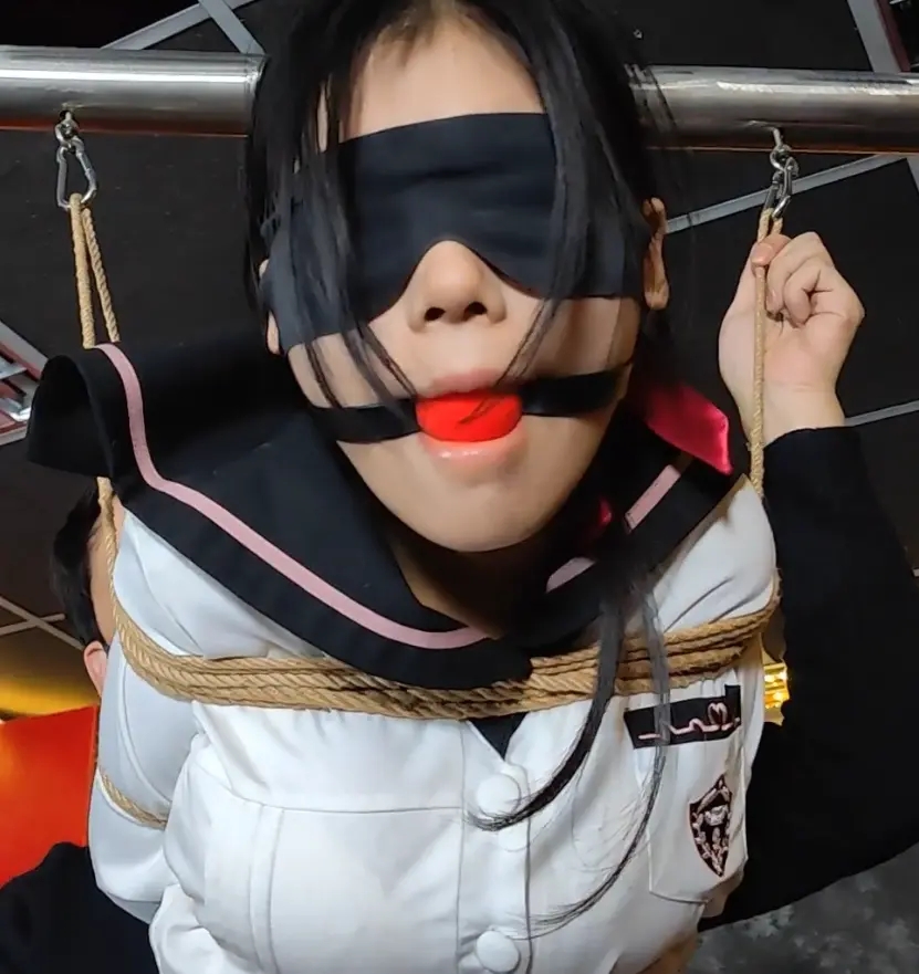 汤圆 杠子分腿吊 荡秋千