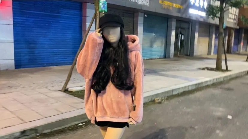 腿部穿入zentai饭后小步，说好的只是散散步，你为什么带这个出门=。