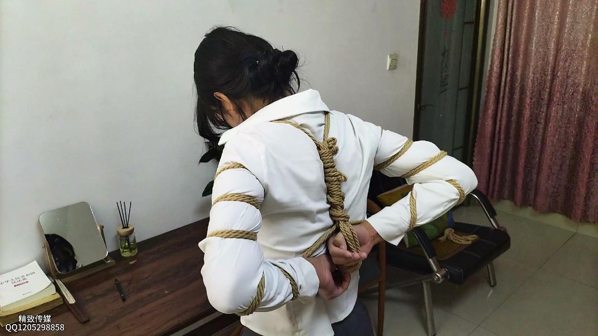新模特初次试镜 绑好后如何自救脱绑