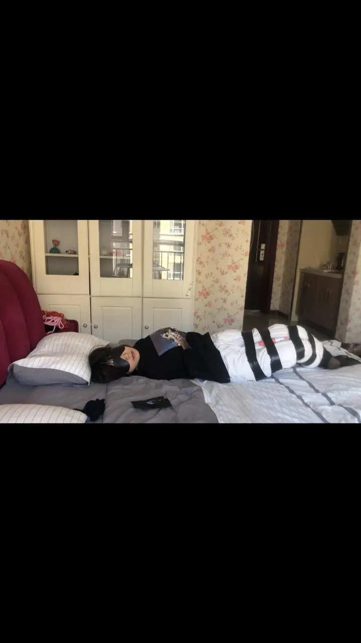 裤里丝胶带捆绑2