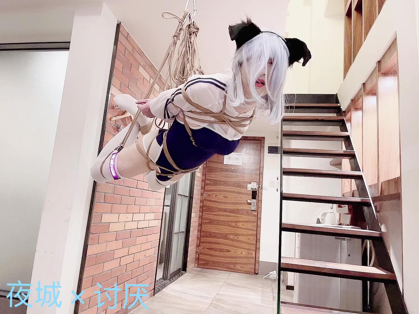 伪娘夜城被帅s讨厌吊起来玩弄