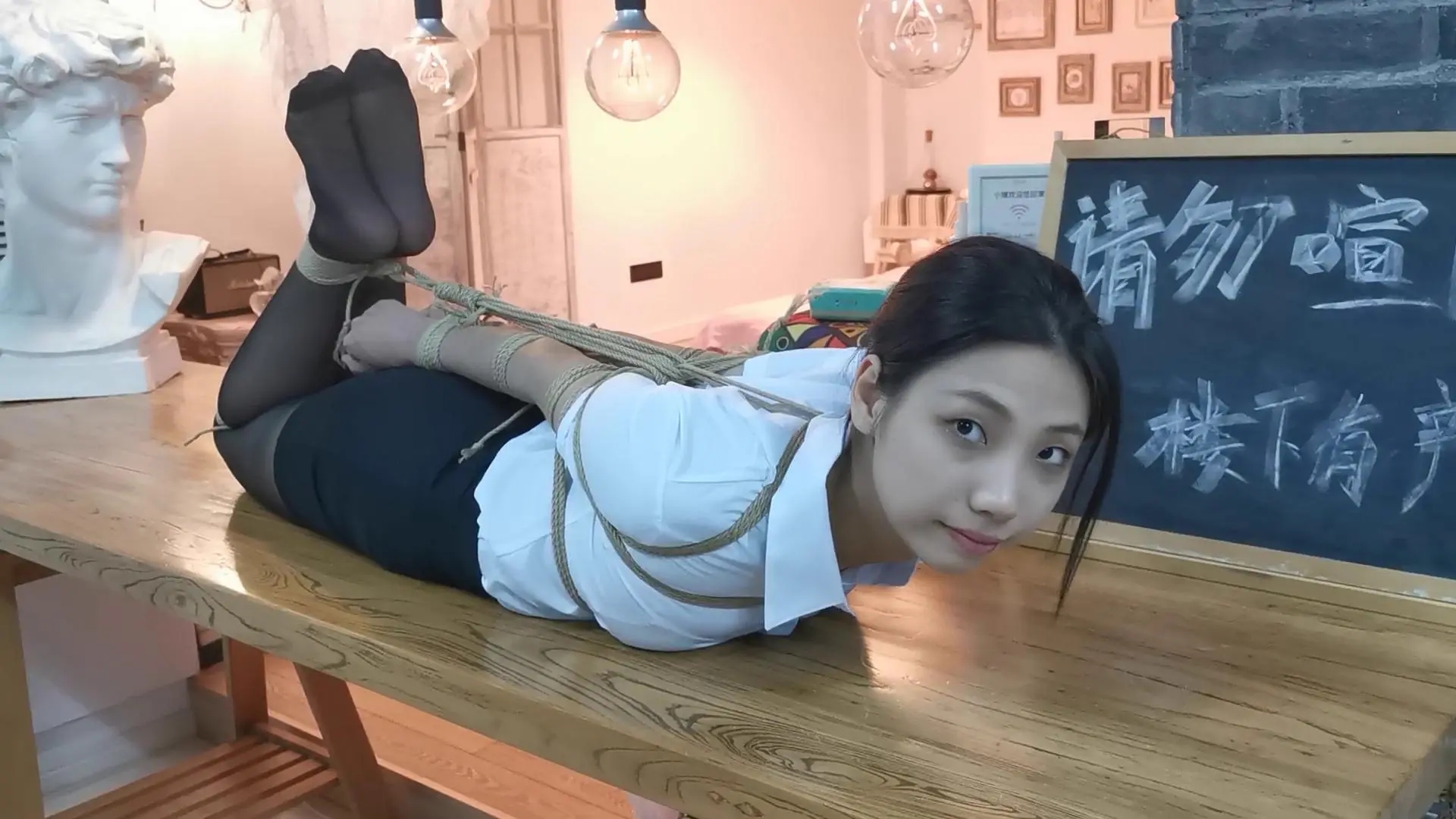 奥特曼定拍：OL职业装小松直臂驷马放置挣脱