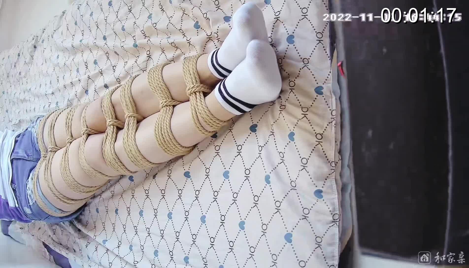 监控视角妹子自缚挣扎任务
