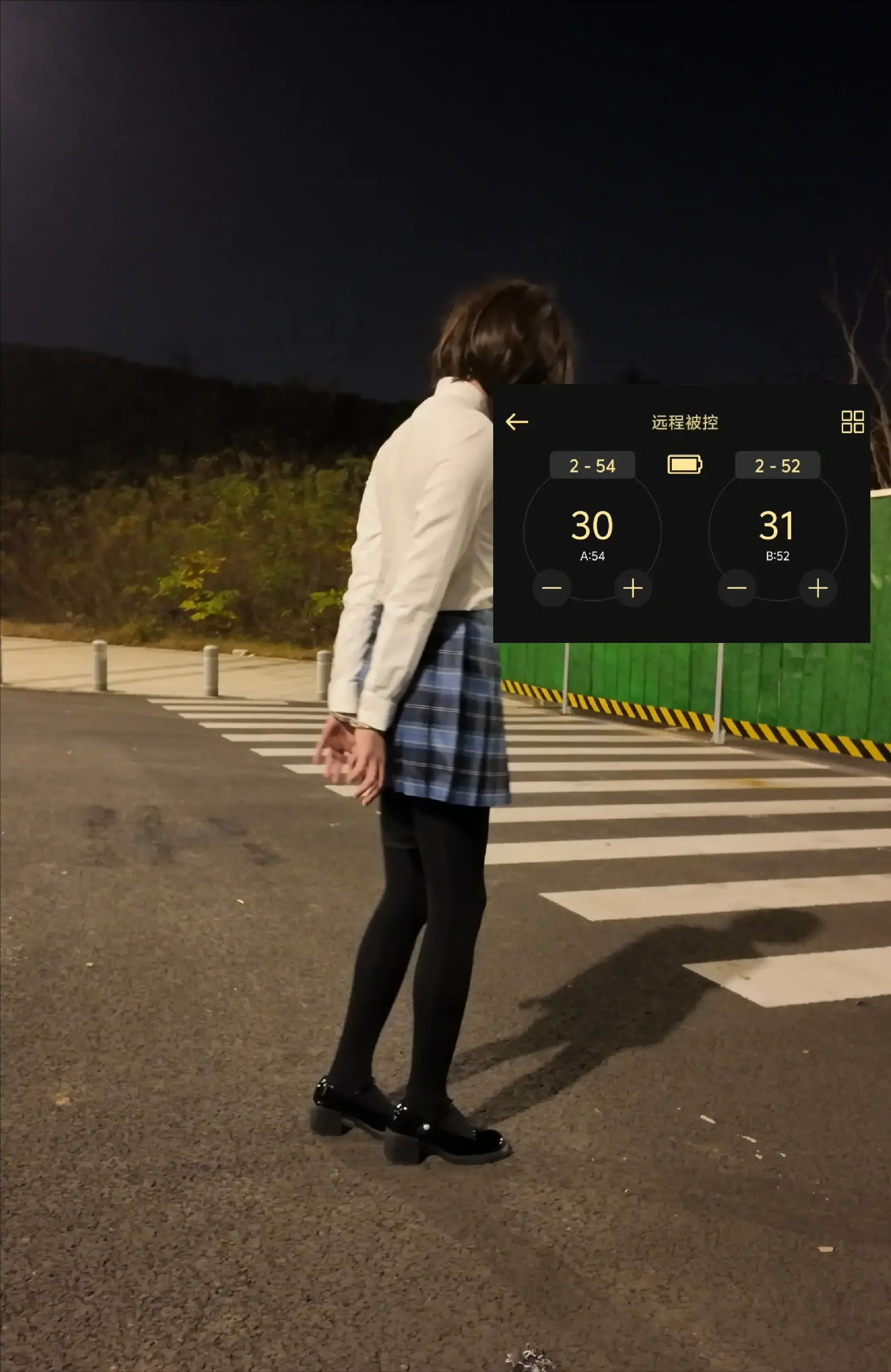户外JK郊狼过马路挑战SubM