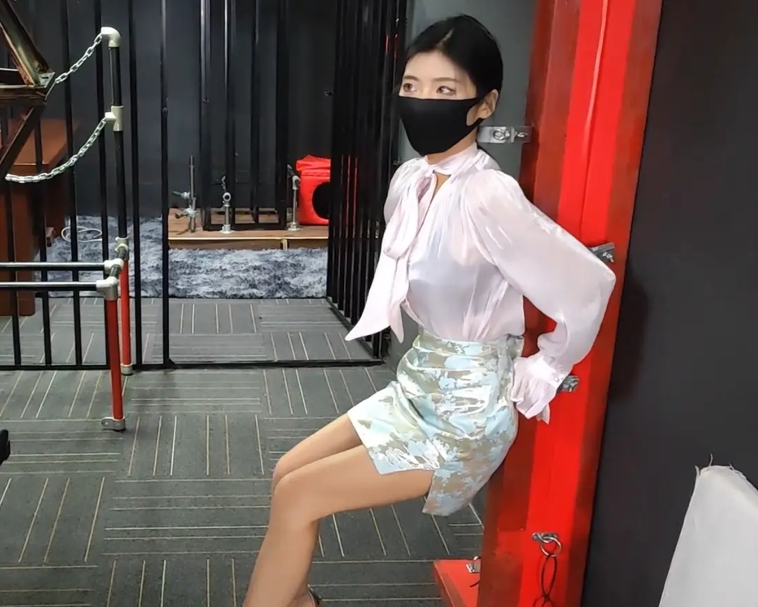 汤圆 应聘的模特 各种道具介绍体验
